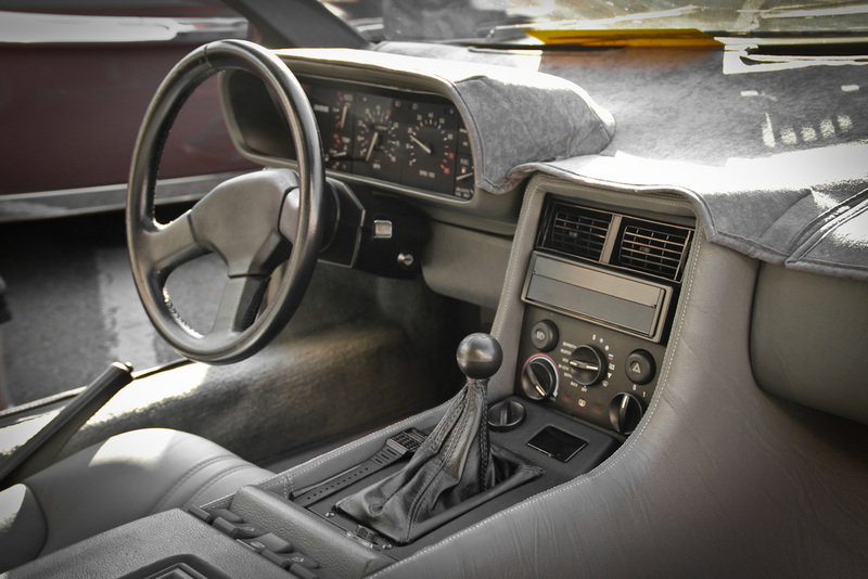 Illustration for article titled The Ten Most Beautiful Gearshifters Ever Made